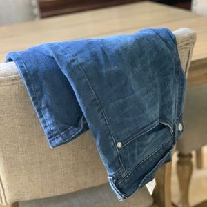 Levi’s 514 jeans